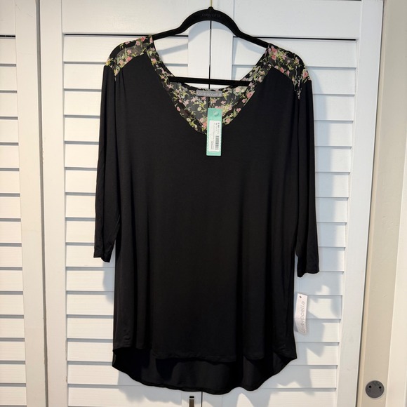 Loveappella Darbi V-Neck Mixed Material Knit Contrast Tunic Top Black Floral XL - Picture 15 of 16